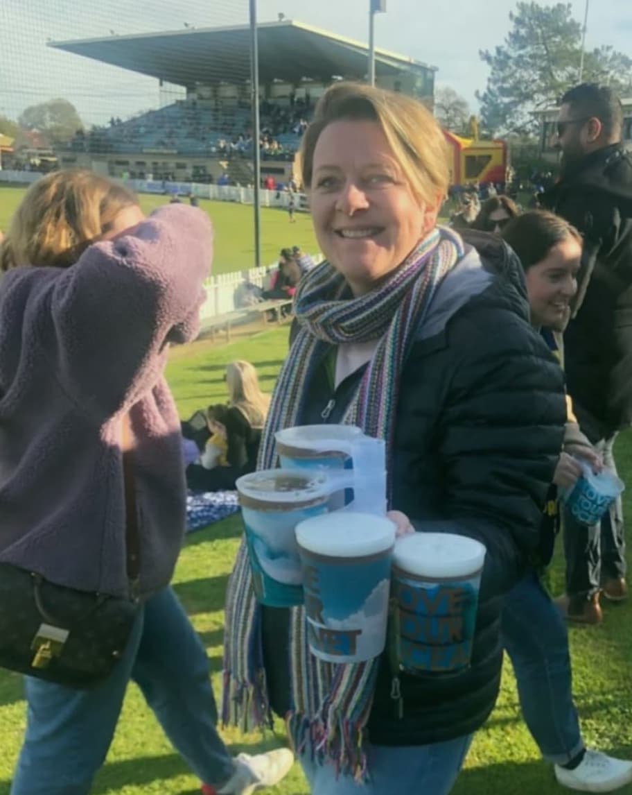 Printed plastic pint glasses: the complete guide for bars, pubs and events