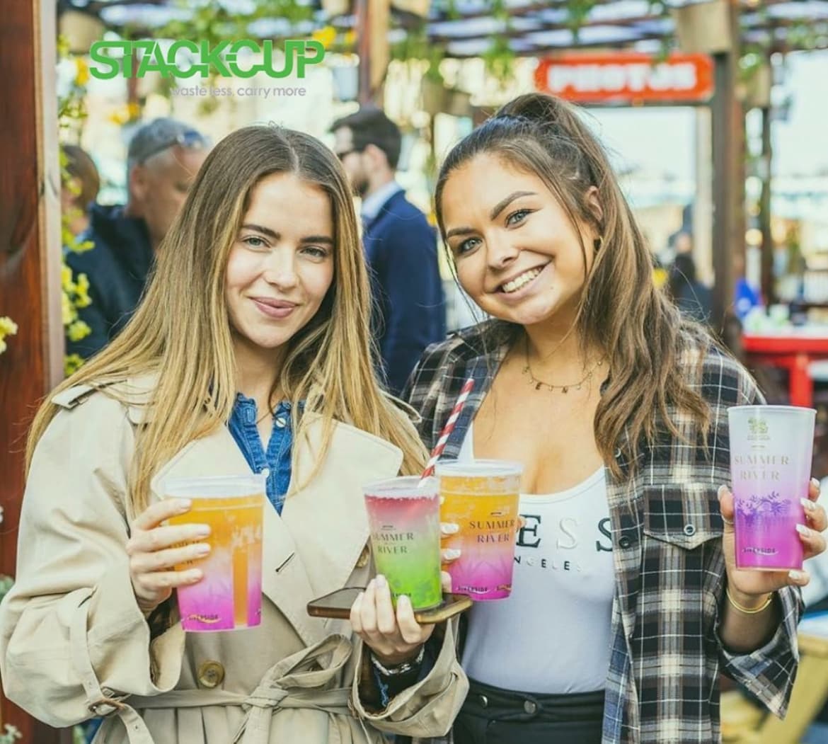Printed plastic pint glasses vs glass: which should your venue choose?