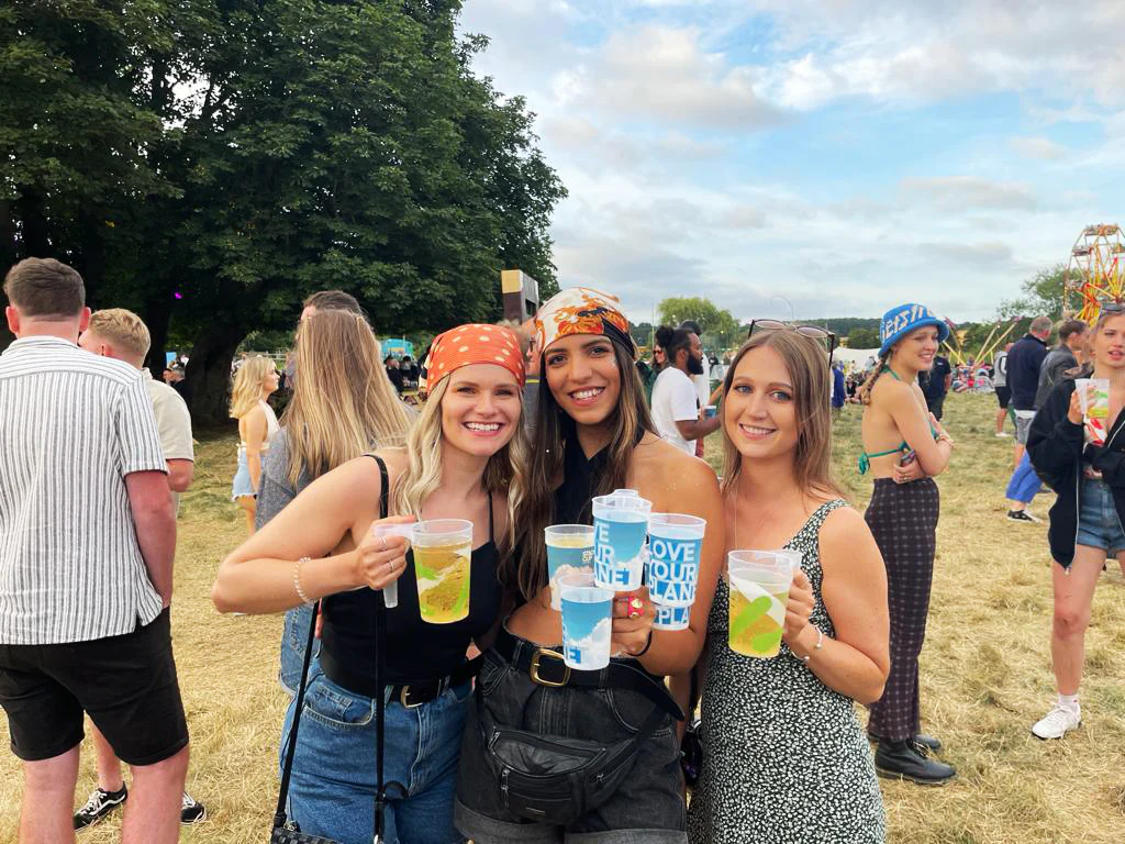 Eco-Friendly Vibes: How Reusable Drinkware is Transforming Festival Experiences